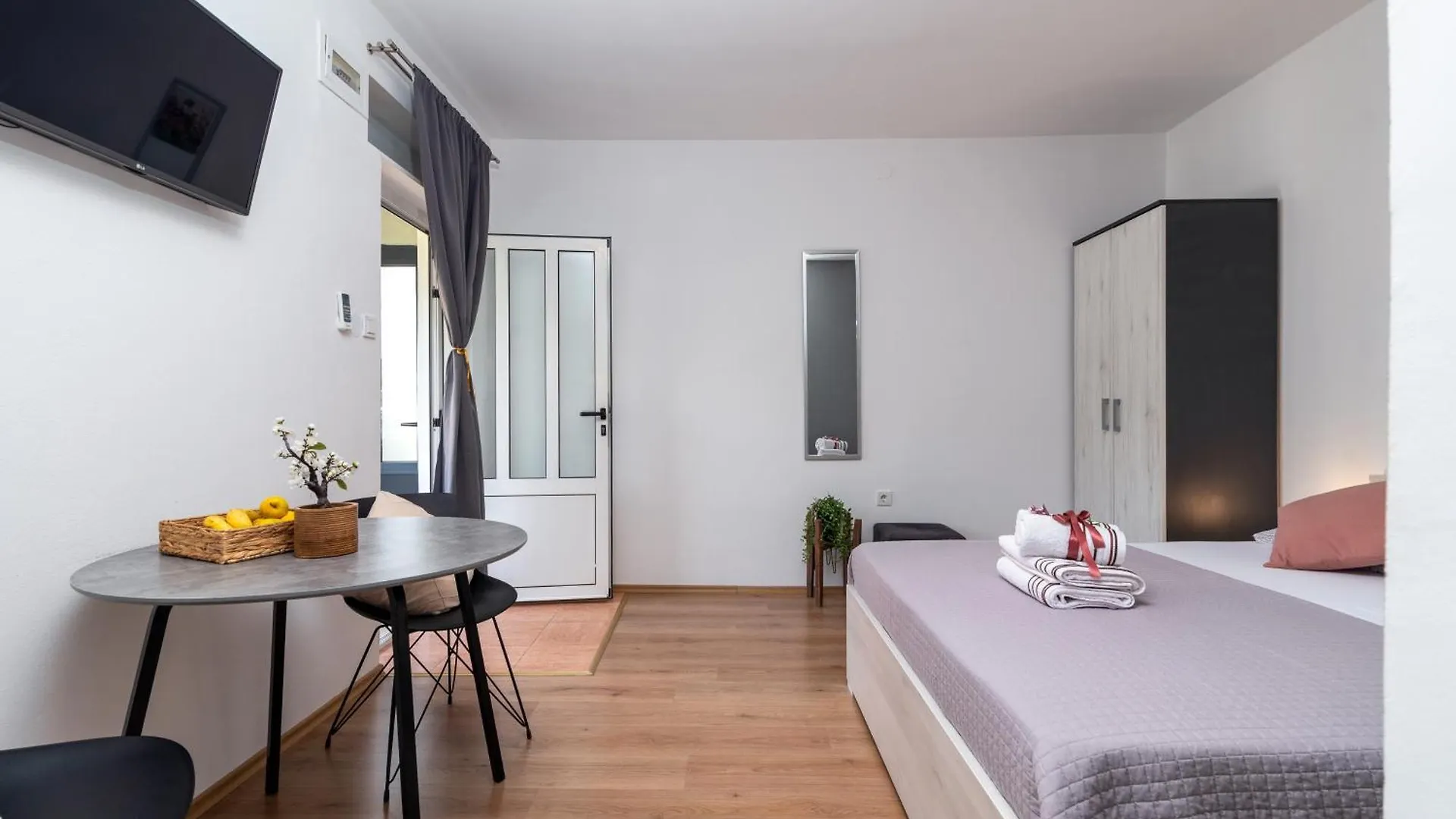 Studio Apartment Coce Trogir Croatia