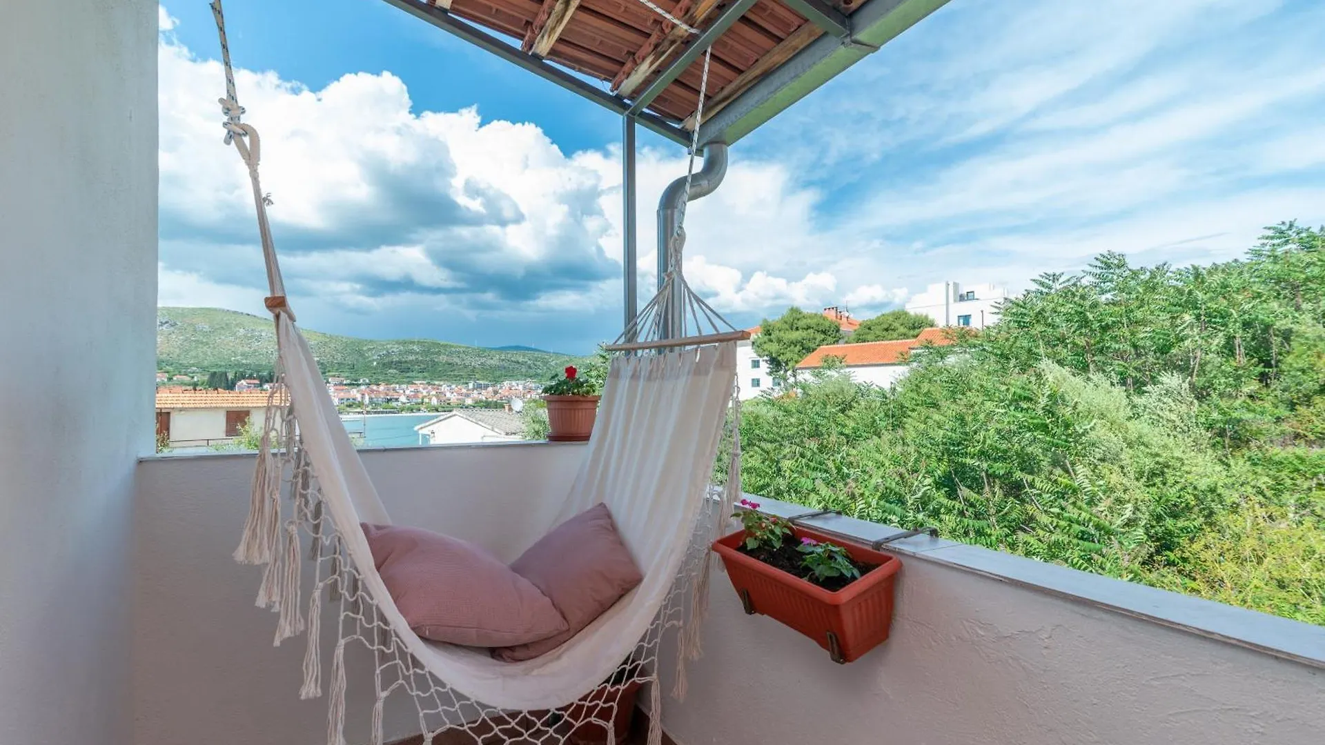 Studio Apartment Coce Trogir 0*,  Croatia